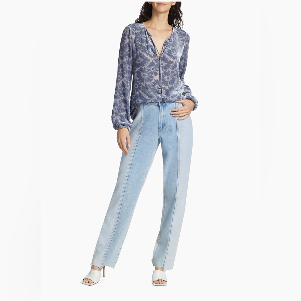 Nwt;
Paige
Noella Relaxed-Fit Denim💙
